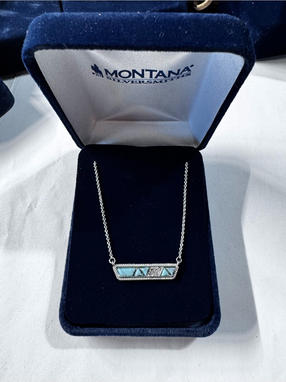 17” length adjustable - Montana Silversmiths Turquoise Inlay Bar Necklace - Picture 3 of 4